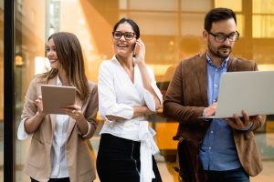 Como escrever diretrizes eficazes para mídias sociais que protejam sua marca